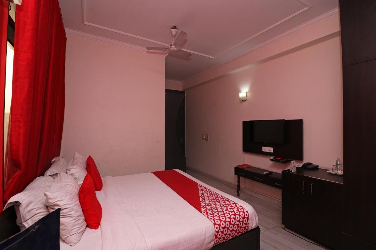 Oyo Flagship 74392 Hotel Mahesh Residency Haiderabad Buitenkant foto